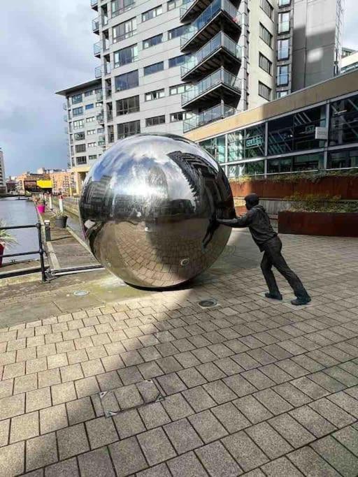 Leeds Clarence Dock 2 Bedroom Apt Leeds (West Yorkshire) Exterior foto